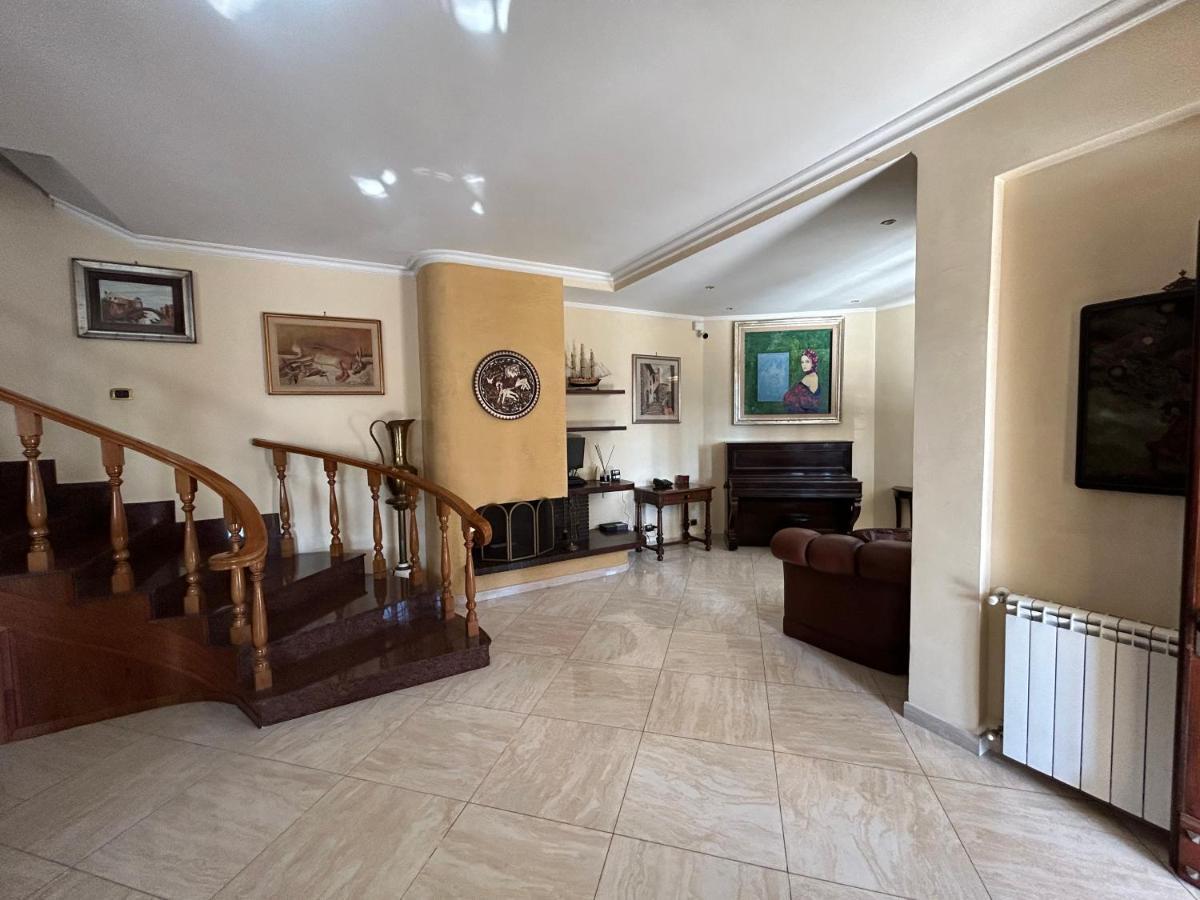 Villa Visconti - Anagnina By Ghor Rome Extérieur photo